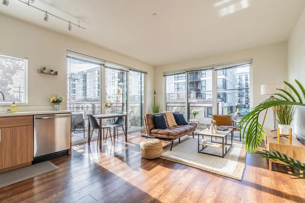 Close Downtown Modern Apartment - Pet Friendly, Wifi, Rooftop Views Seattle 0*,